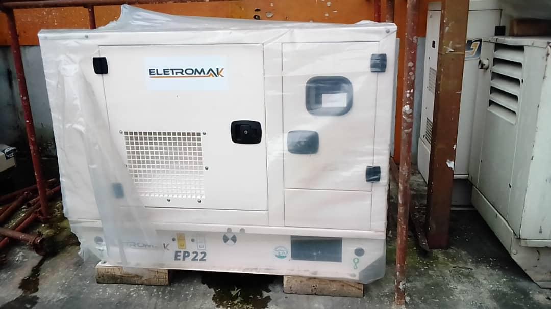Eletromak 20 kVA diesel generator in a white soundproof canopy